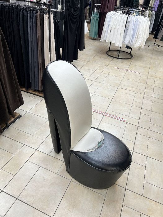 Дизайнерский пуф "Туфелька"