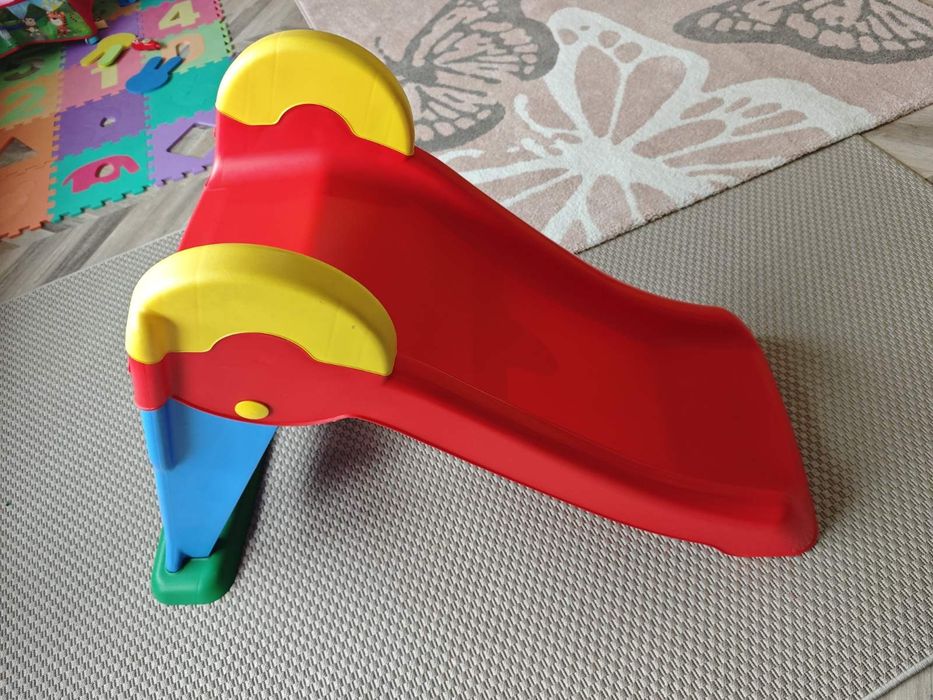 Детска пързалка (външна и вътрешна употреба)