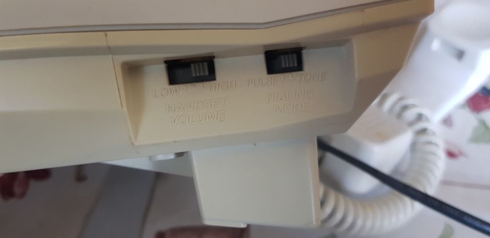 Стационарен телефон Panasonic kx-t2371fxw