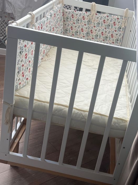 Продам детскую кроватку