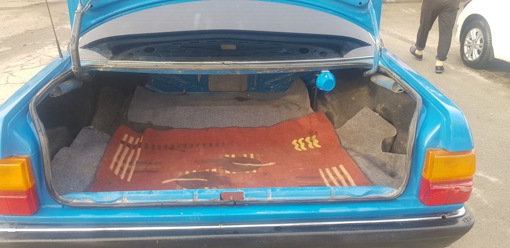 Продам Ауди100с3  в хорошим состояние