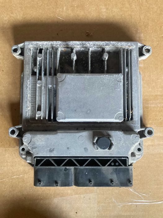 Компютър еку ecu електронен блок двигател киа сийд 1.4 2009