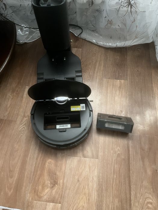 Продам робот пылесос !