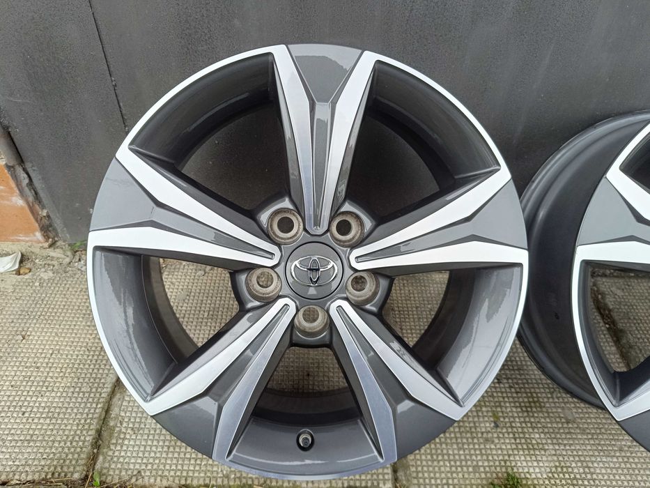 ОРИГИНАЛНИ джанти 17 цола 5x114,3 ТОЙОТА / TOYOTA + датчици 6,5J ET45