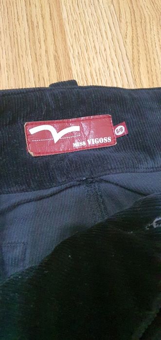 Брюки вельветовые женские М