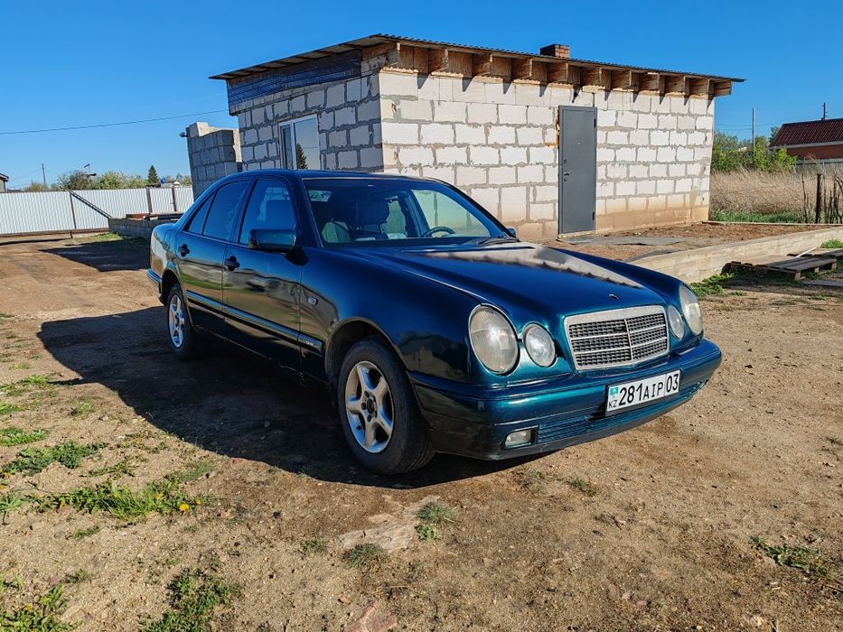 Продам мерседес 210