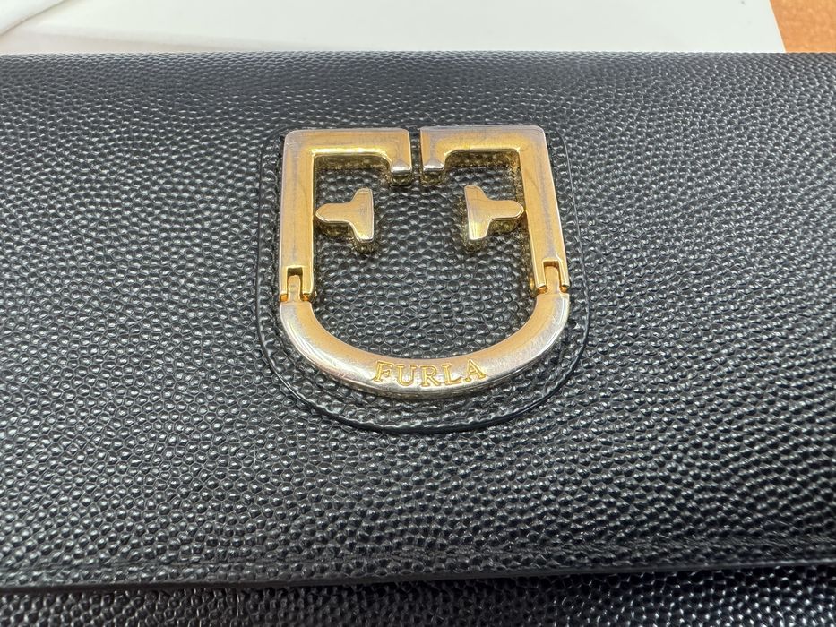 Протмоне в черно на Furla
