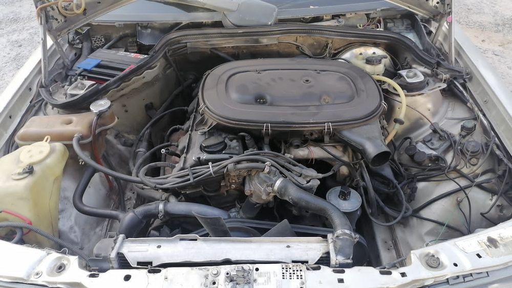 Продам запчасти на 124 Мерседес