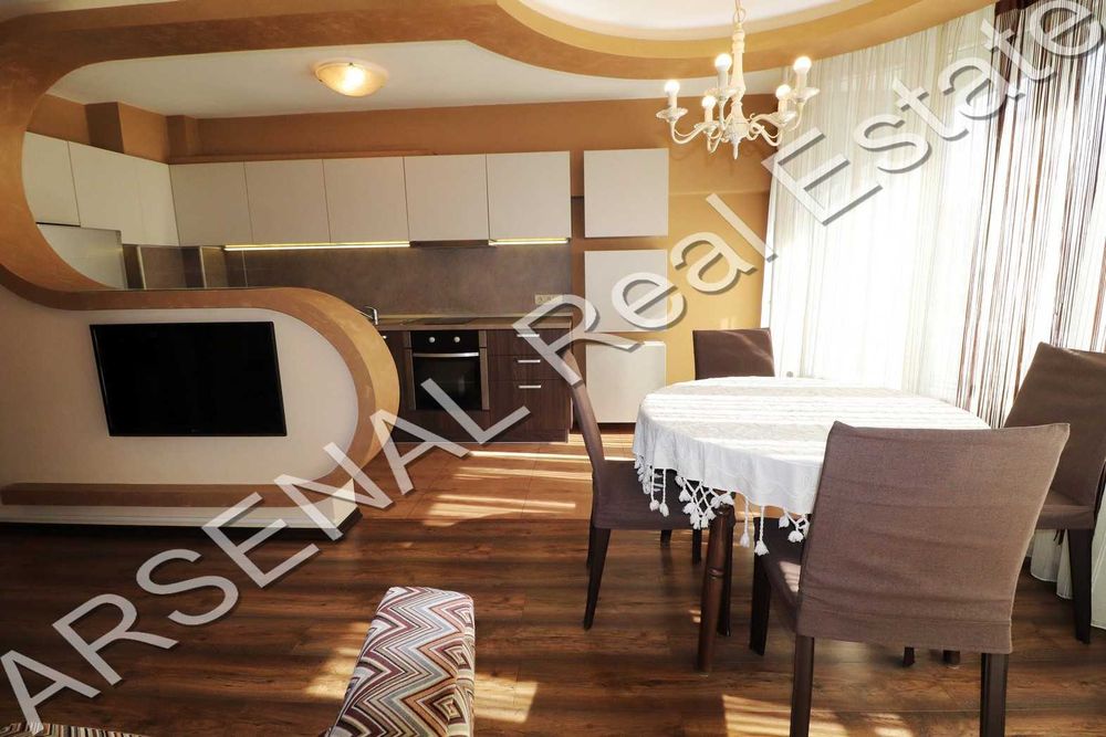 Дава се под наем Тристаен апартамент в София, Център - 110 кв.м за 850 € - Снимка #2