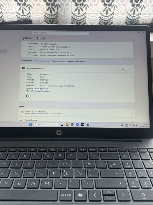 Laptop HP 15-fc0038nq AMD Ryzen 7 5825U 15.6'' 16GB RAM