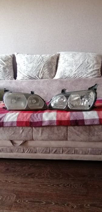 Продам фары тойота ипсум 10 кузов