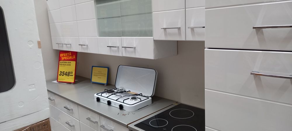 Mobilă de bucătărie, nouă