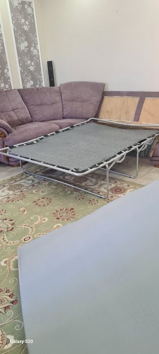 Диван угловой  для гостиной или хола