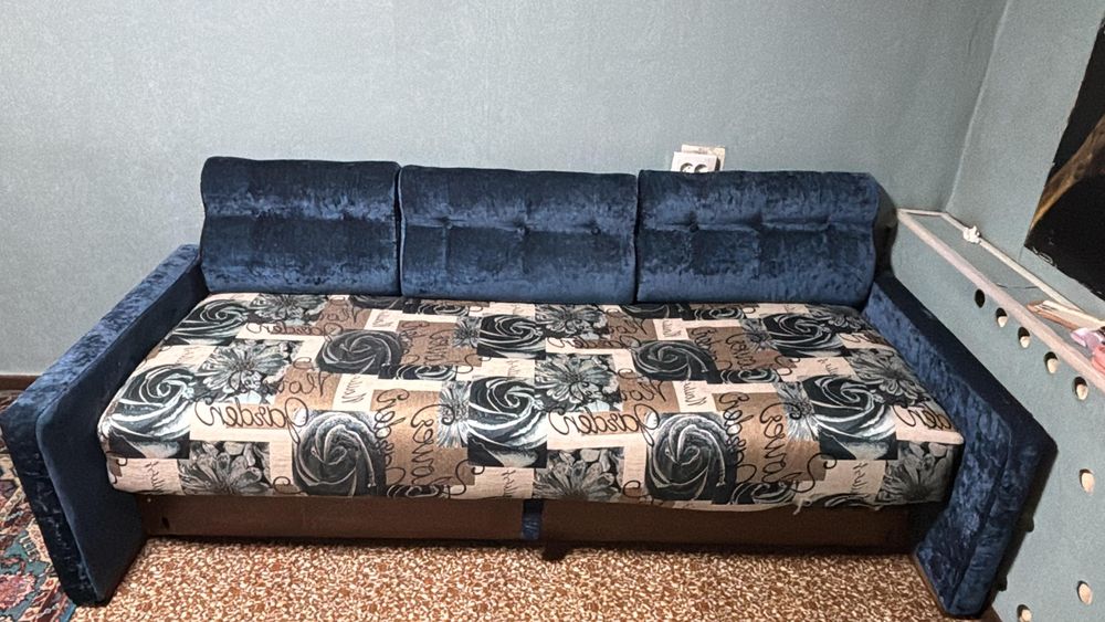 Продам Диван, кто купит удача на 10 лет
