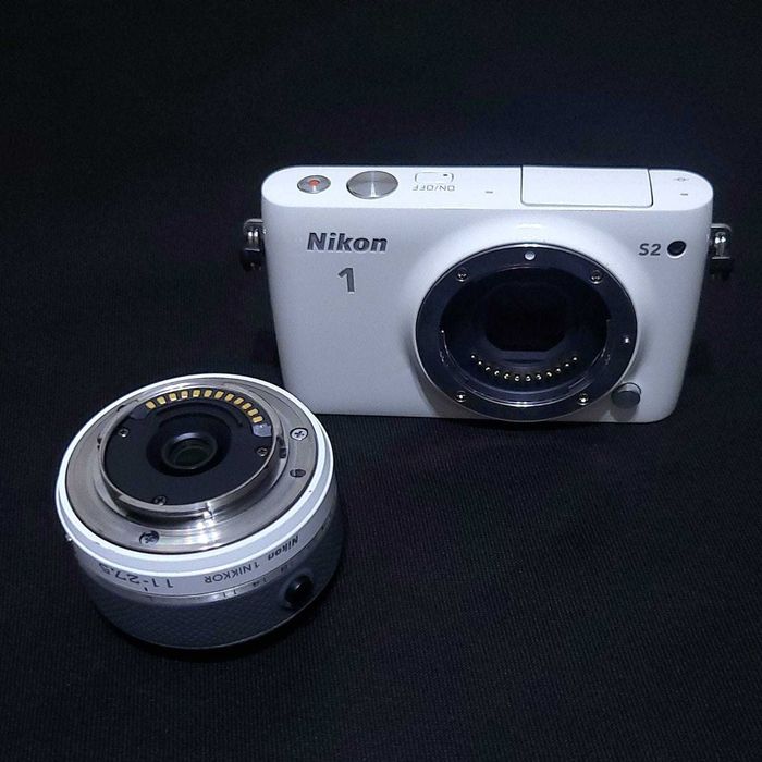 Фотокамера Nikon 1 S2 Kit 11-27.5 мм Белый
