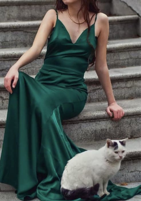 Rochie satin verde smarald