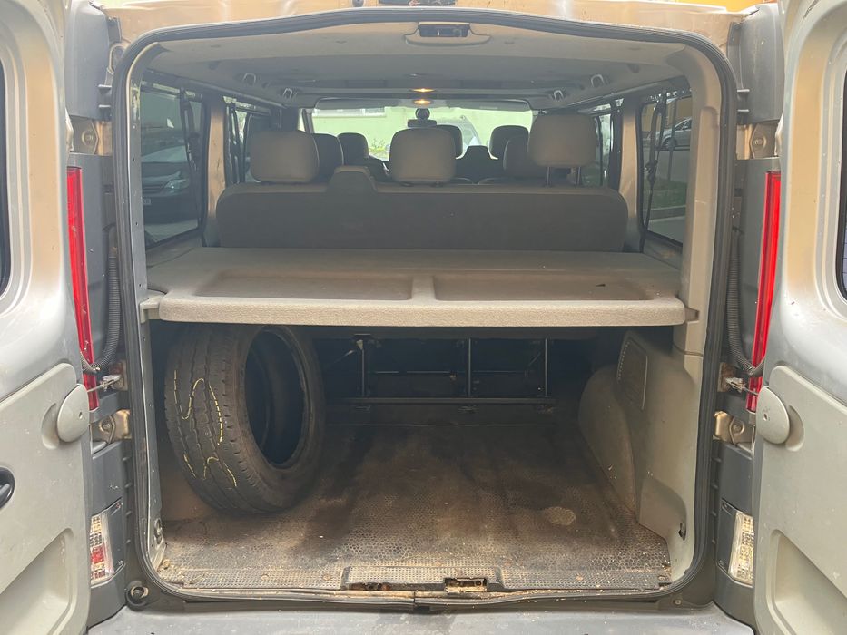 Renault Trafic 8+1