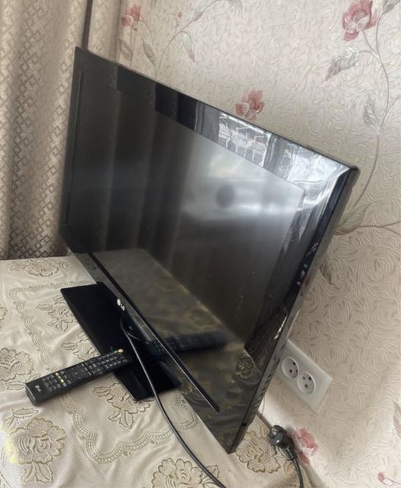Телевизор LG 80 см