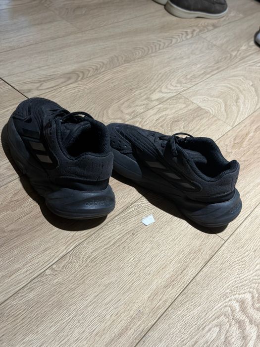 Черные кроссовки adidas для детей