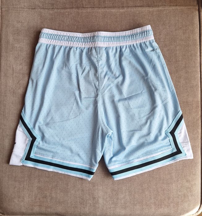 Pantaloni scurți jordan bărbați mărime 2XL(fit L), culoare albastru