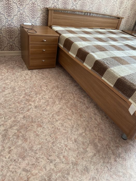 Спальный гарнитур б/у