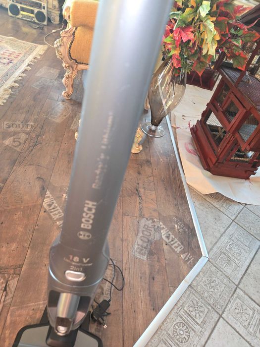Прахосмукачка Bosch безкабелна 18w