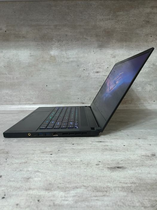 Ноутбуе игровой MSI