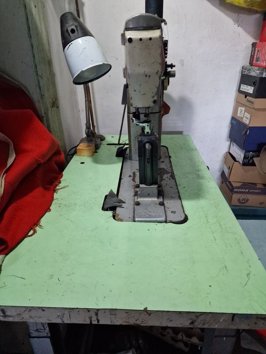 Швеные машинки,ростворитель дихлоритан,сапожное оборудование и инструм