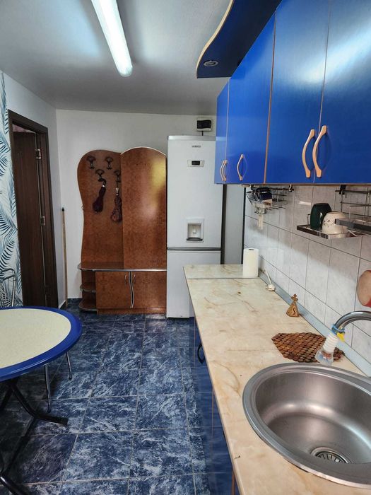 Apartament 2 camere de vanzare, zonă de sus – Onești