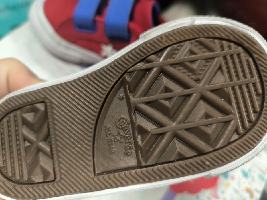 Маркови обувки за момиче 19-21 номер - Geox, Converse, Kickers, Apawwa