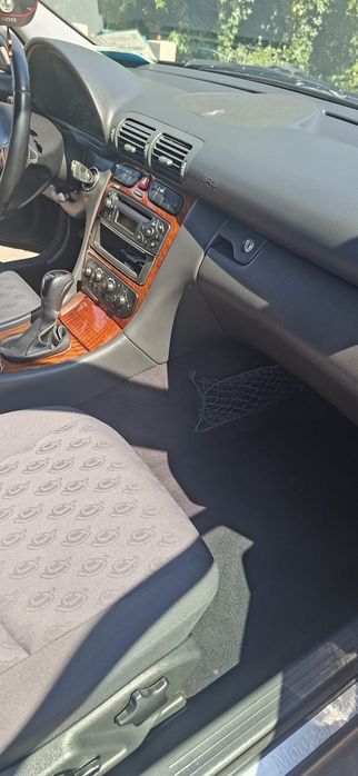 Mercedes Benz C200