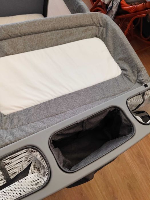 Bedside cot/ playpen/ travel cot with changing table