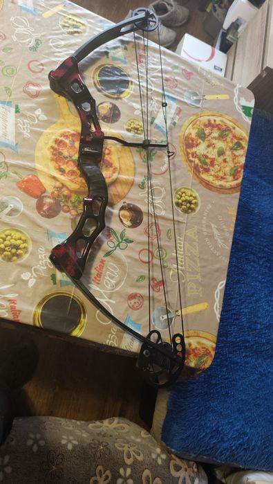 Продавам лък запазен