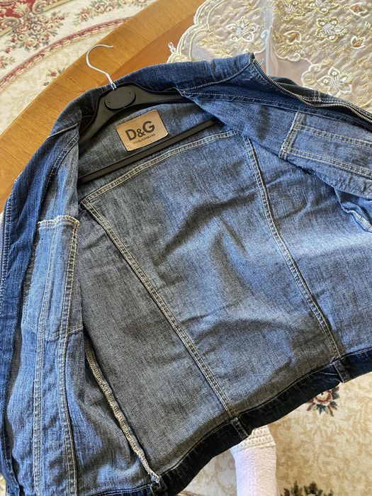 Vand geaca de blugi originala Dolce Gabbana