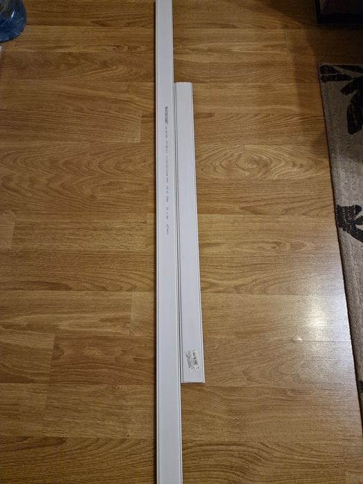 Canal cablu pentru pardoseală 55x16mm, lungime 1.25m și 0.75m.
