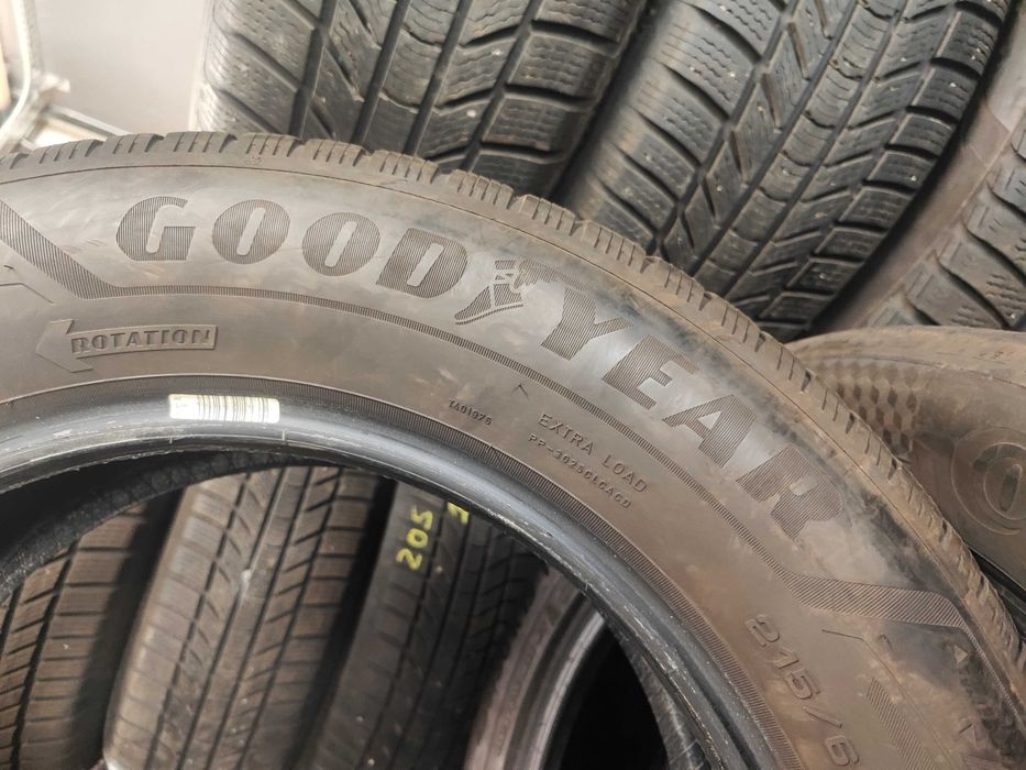 2бр.зимни гуми 215/65/17 Goodyear