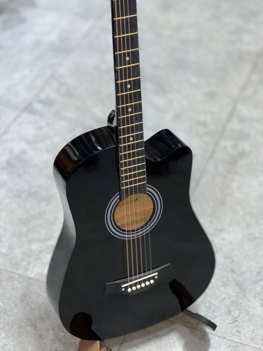 38 akustik gitara