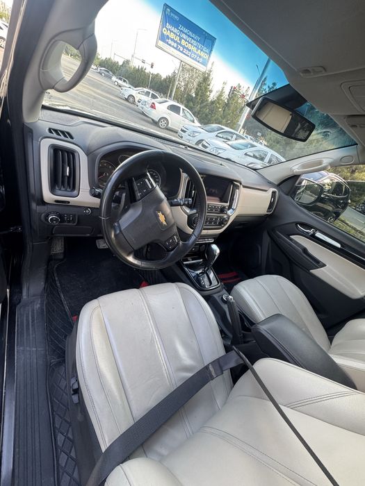 Traiblazer sotiladi srochno