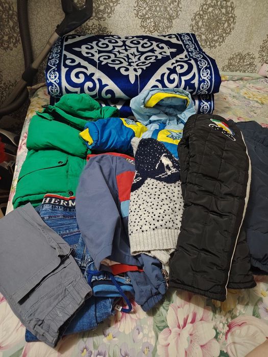 Отдам даром одежду