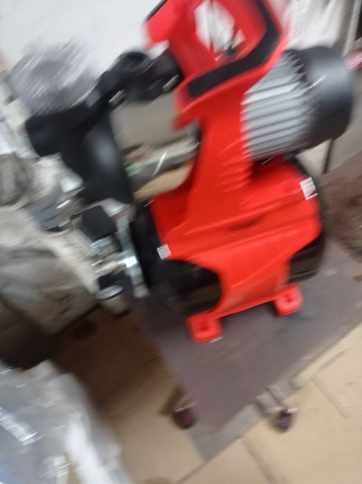Хидрофорна помпа чисто нова 1000w 4,4bara, 11кг.нова