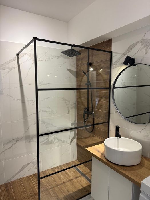 Închiriez garsoniera