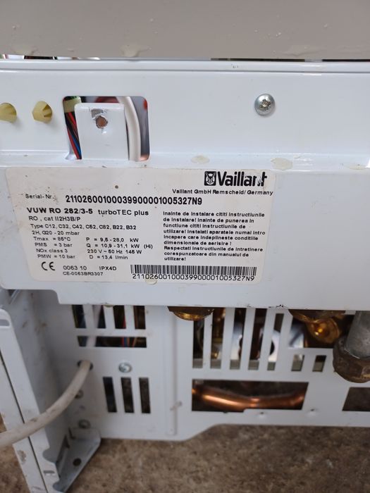 Centrala termica Vaillant Turbo Tec Plus VUW RO 282/3-5