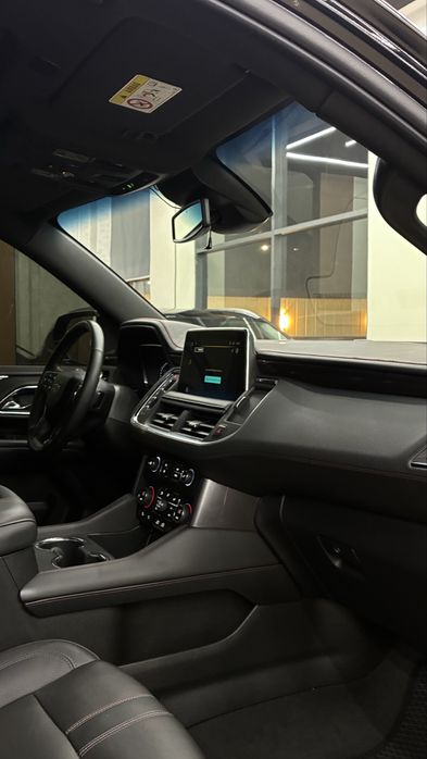 Chevrolet Tahoe 2