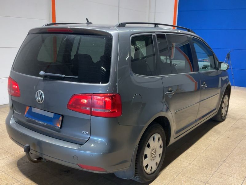 Volkswagen Touran 1.6 TDI Comfortline 2011
