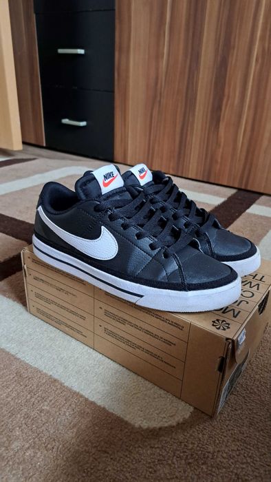 Nike Court Legacy