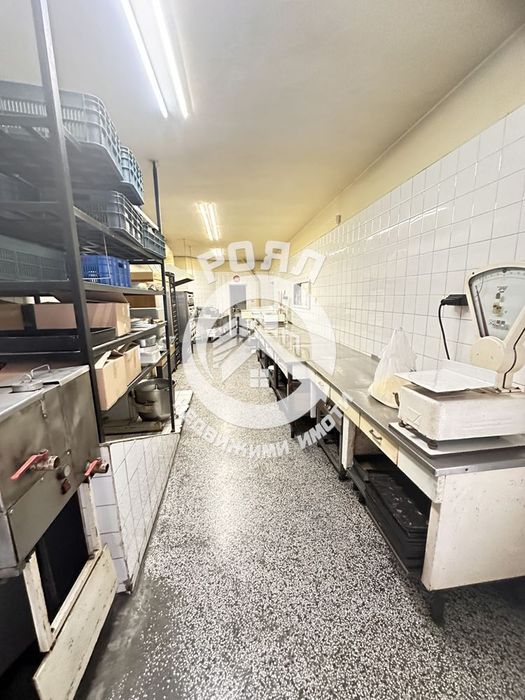 Дава се под наем Заведение в Пловдив, Христо Смирненски - 200 кв.м за 1428 € - Снимка #5