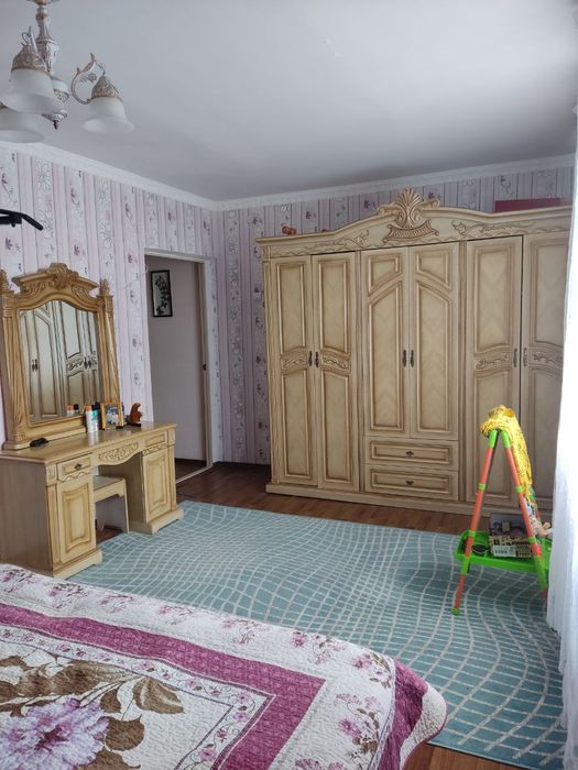 Продам 4х комнатную квартиру