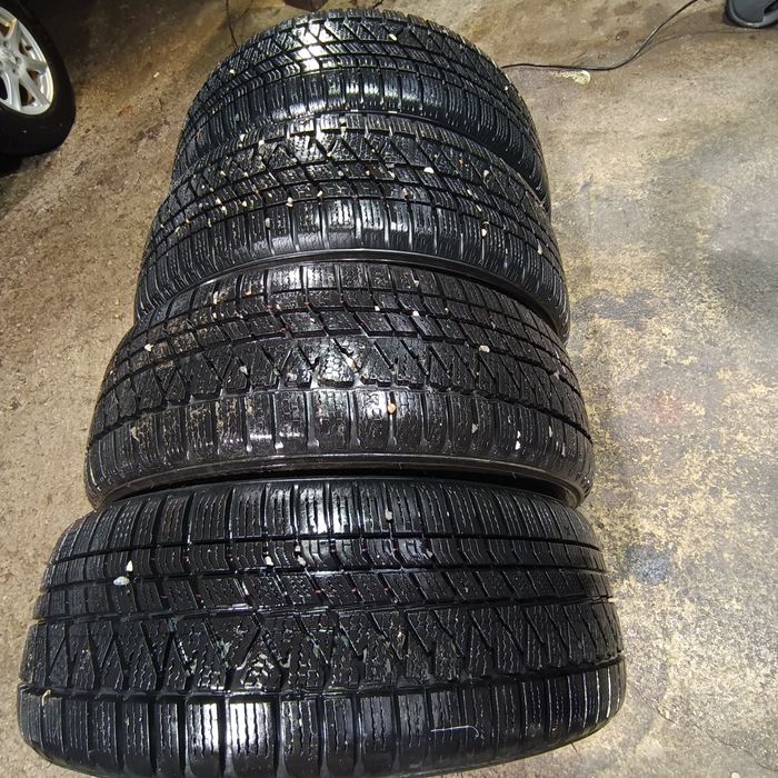 Хюндай ИХ 35 джанти оригинални с зимни гуми Кумхо