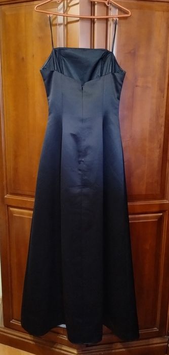 Елегантна дълга черна рокля – Нова, необличана