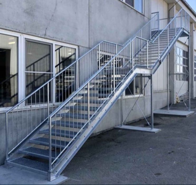 Scării zincate profesionale
